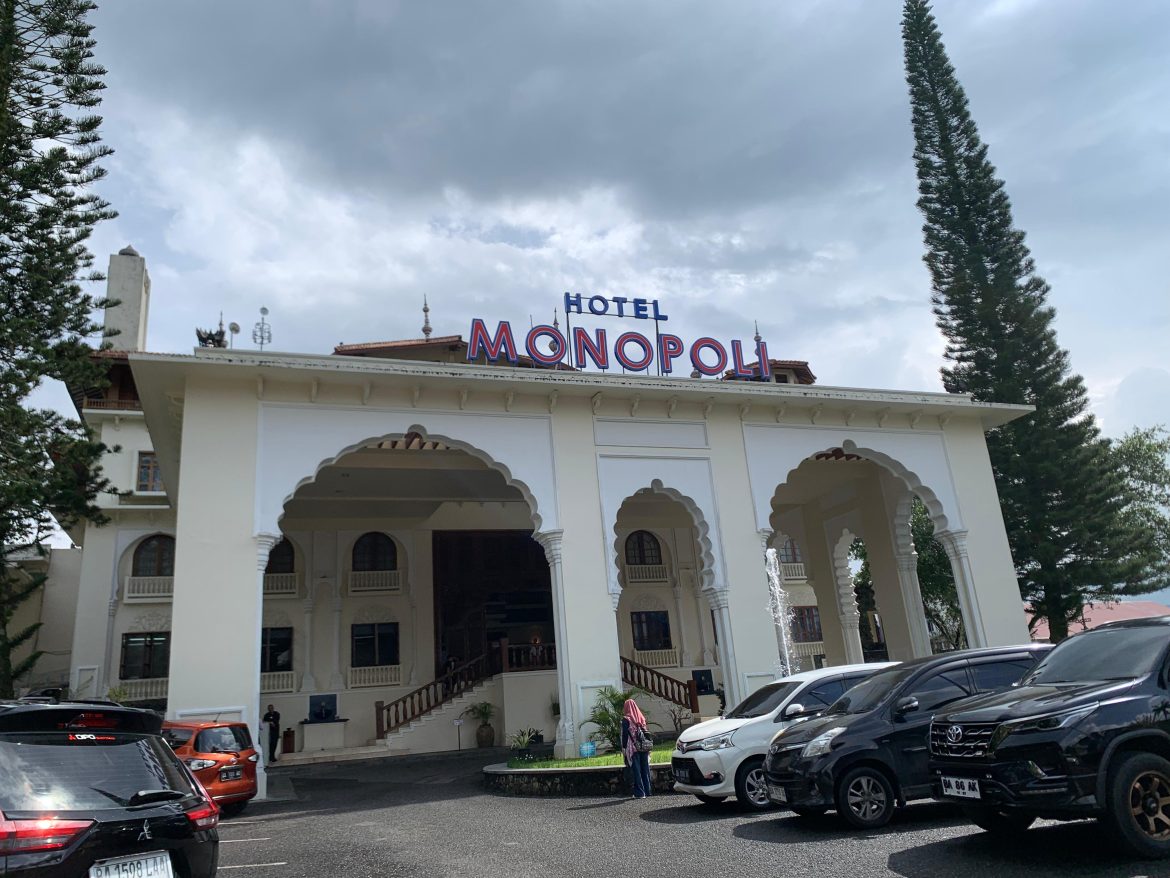 Hotel Monopoli Bukittinggi : “Romantic Hotel” di Dekat Jam Gadang