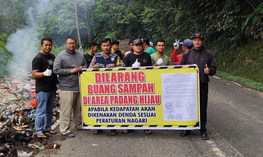 TPS Liar di Padang Hijau Dibersihkan Warga Secara Gotong Royong