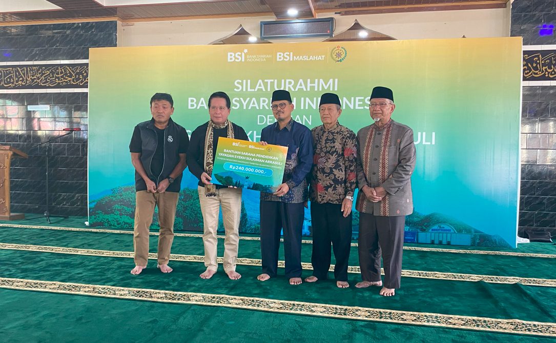 Bank Syariah Indonesia (BSI) Distribusikan Bantuan Pesantren dan Santunan Yatim di Bukittinggi