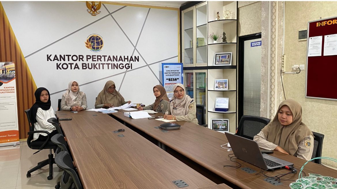 Wujudkan Penataan Ruang Terpadu, Kantah Kota Bukittinggi Mengikuti Rapat Koordinasi Penilaian Penilaian Pelaksanaan KKPR