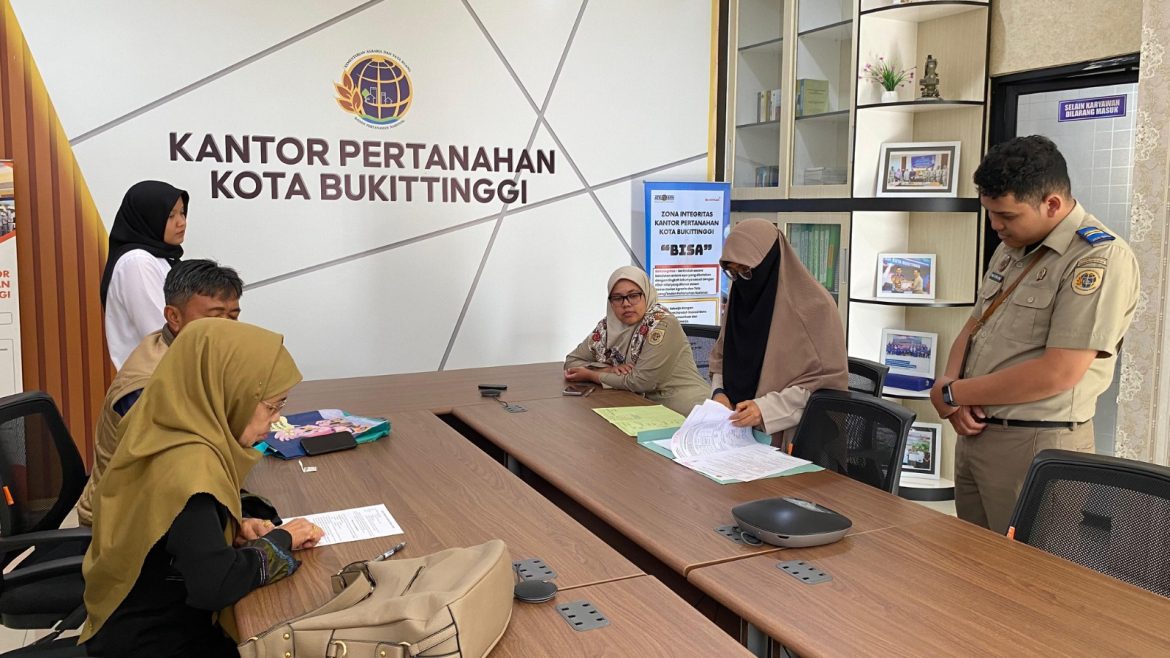 Bentuk Kepastian Proses Administrasi, Kantah Bukittinggi Laksanakan Sumpah Sertipikat Hilang Bagi Pemohon