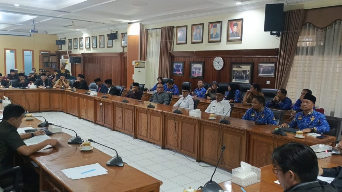 Rapat Hearing DPRD Kota Bukittinggi, Kantah Bukittinggi Hadir Beri Penjelasan dan Dukungan