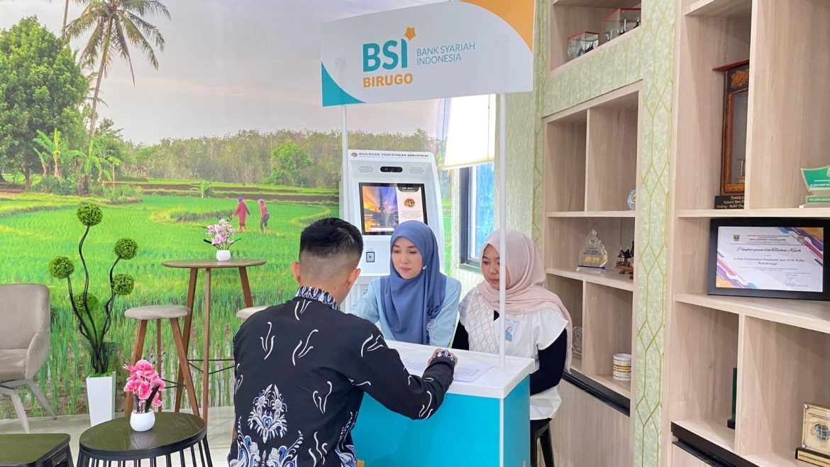 BSI Sapa Masyarakat Lewat Stand Layanan di Kantor Pertanahan Bukittinggi
