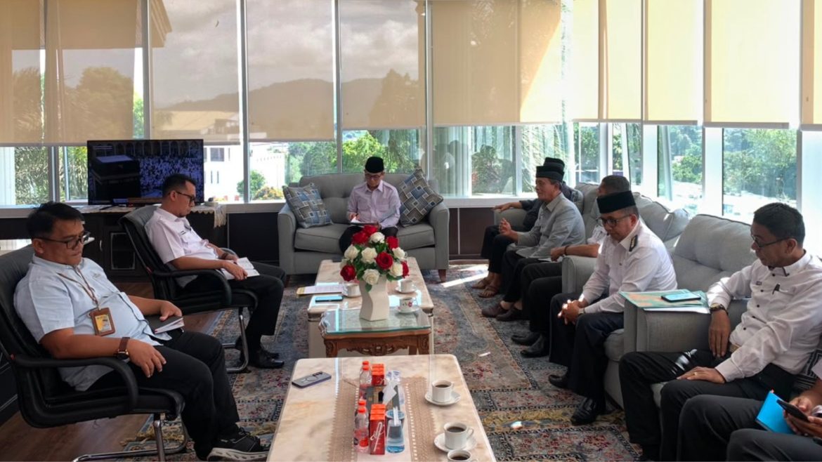 Wujudkan  Kepastian Hukum Tanah Wakaf, Kantah Kota Bukittinggi Hadiri Rapat Koordinasi