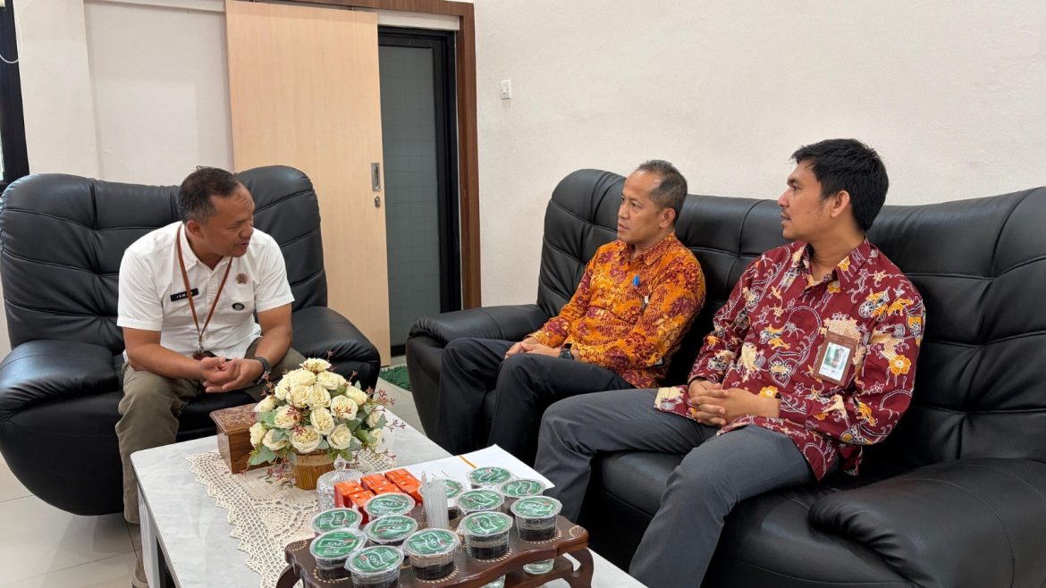 Membangun Sinergi untuk Pelayanan Publik, KPKNL Bukittinggi Kunjungi Kantor Pertanahan